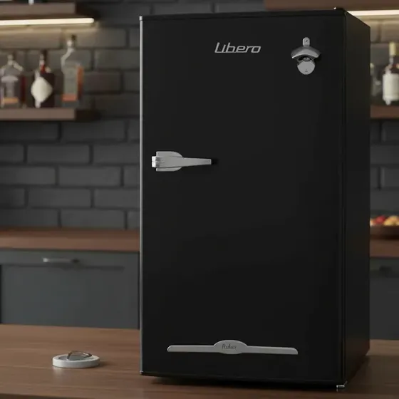 Refrigerador pequeño Frigobar Libero Lfb-90 Negro 90l