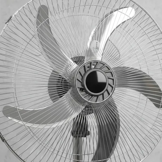 Ventilador silencioso industrial de pie 18 pulgadas 3